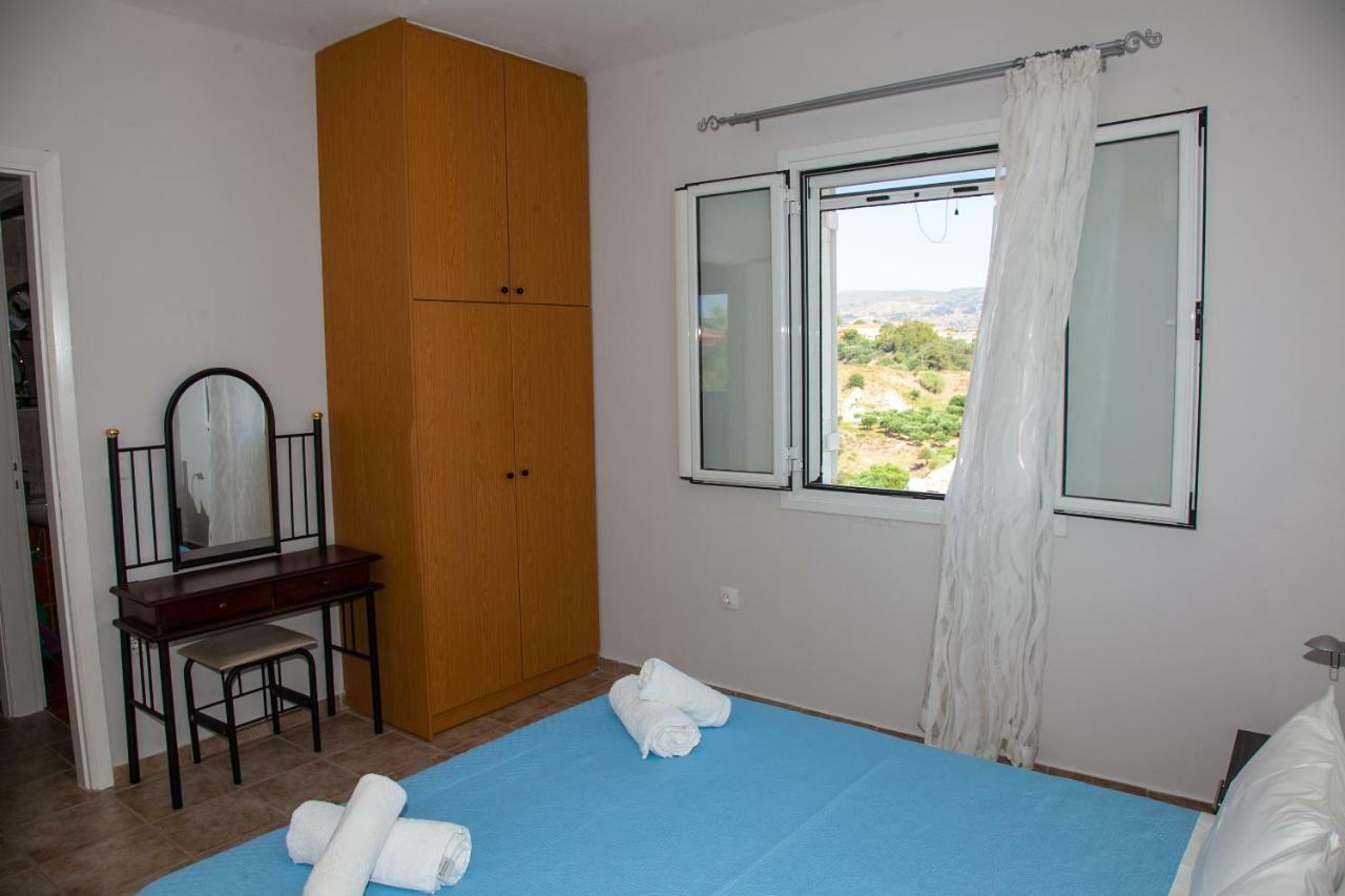 Maspali Apartments Lixouri Bagian luar foto